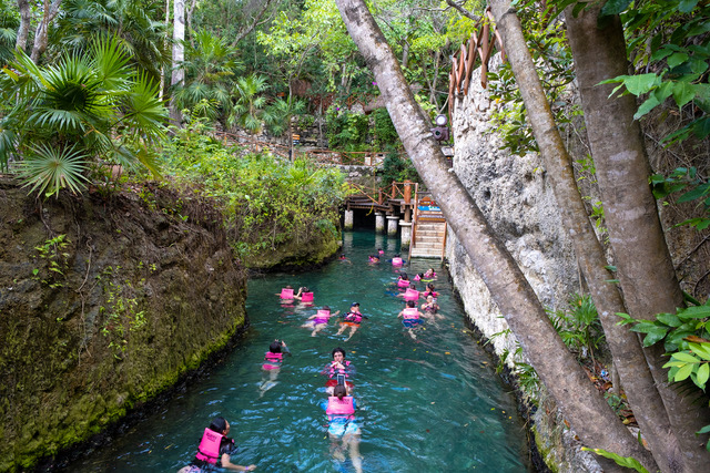 Xcaret Regular